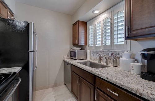 Fashion Square Condo | Scottsdale Sun Condo, New VRBO in Scottsdale, Ground Floor, No Steps!