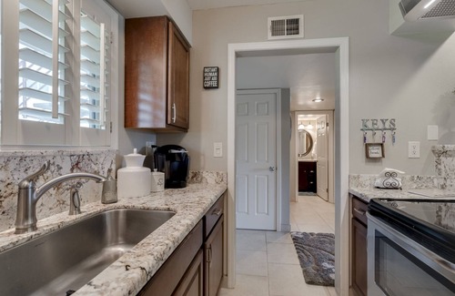 Fashion Square Condo | Scottsdale Sun Condo, New VRBO in Scottsdale, Ground Floor, No Steps!
