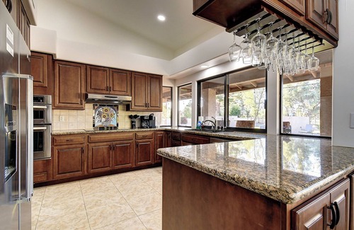 Paradise Valley Village Villa | Scottsdalestays Multimillion Estate-Best Acre Yard/Location, Pool & Pickleball.