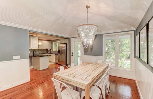 Twin Oaks House | Screen porch, Ping-Pong, 2 Living areas with TVs, Coastal Chic - 29 Twin Oaks