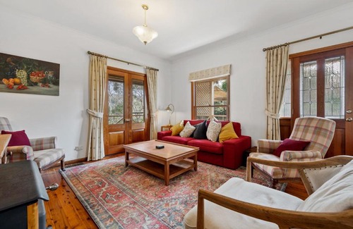 Leura House | Scribbly Gum