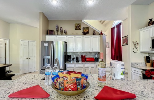 Four Corners House | Scuttle Vacation Pool Home W Spa