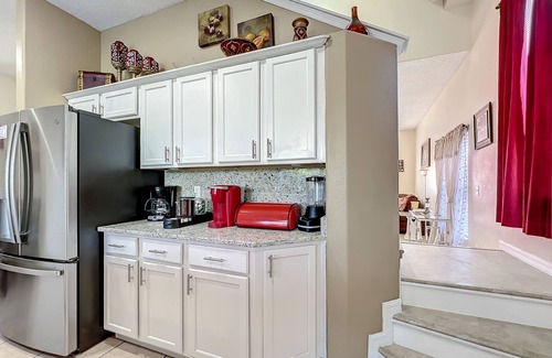 Four Corners House | Scuttle Vacation Pool Home W Spa