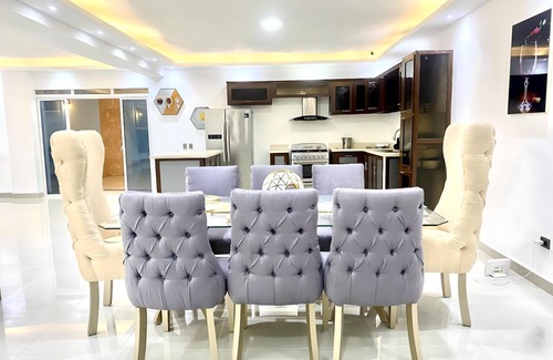 Downtown Santo Domingo Villa | SD 14BR Welcome Party Villas II & III
