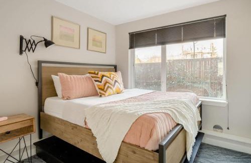 Belmont Apartment | SE 19th - Food Trucks & Vintage Shops
