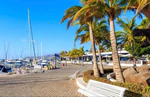Puerto Calero Boat Rental | Se alquila Barco-Casa, Lanzarote