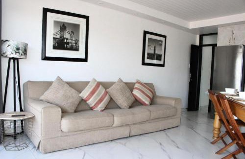 Gordons Bay Central Apartment | Sea and Mountain View Apartment