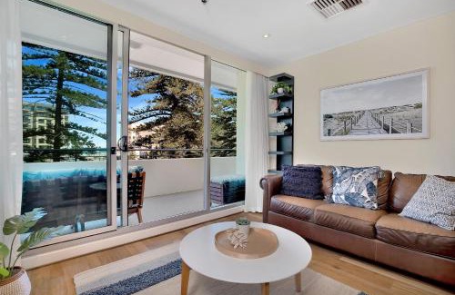 Glenelg Apartment | Sea and Park Deluxe Glenelg