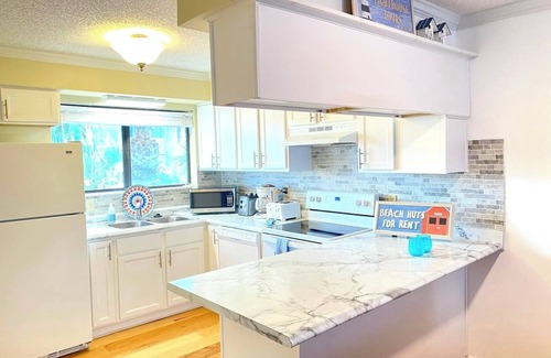 Butler Beach House | Sea and Relax/ Pool View/ Family Friendly