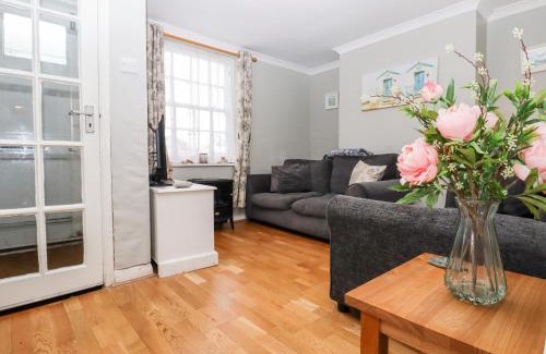 Eastbourne City Centre House | Sea Beach Cottage