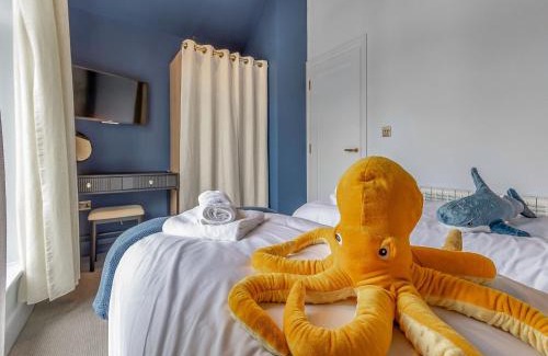 Whitstable House | Sea Beet - Uk49245