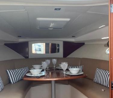 Belem Boat Rental | Sea Bloom II - Night in a Fancy Speedboat