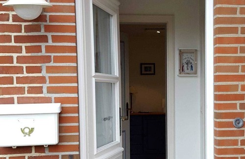 Goting Apartment | Sea breeze, apt. Ground floor, Otto Guatingwai 18th
