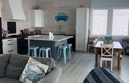Rockport House | Sea Breeze Cove-waterfront-rooms with views, dock with fish