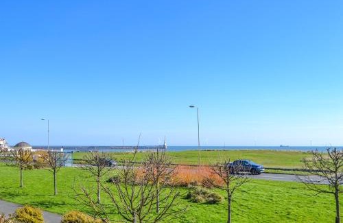 Blyth House | Sea Breeze