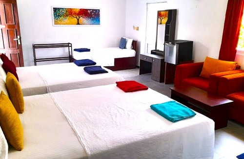 Bandaramulla Hotel | Sea Breeze Hotel