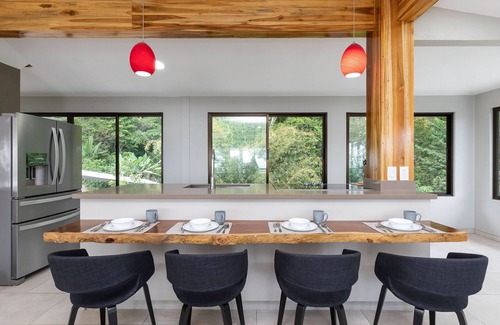 Savegre House | Sea Breeze II Luxury 6 BR Oceanview Estate between Dominical and Manuel Antonio