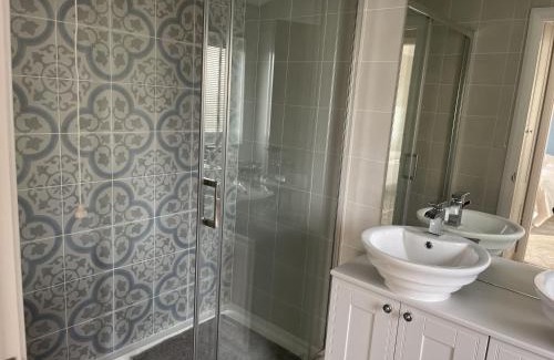 Aberaeron House | Sea Breeze Lodge