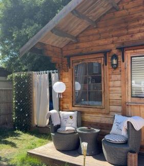 Christchurch Ski Chalet | Sea breeze lodge mudeford