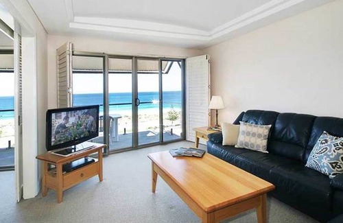 Scarborough Apartment | Sea Breeze Luxury Holiday Apartment Accommodation