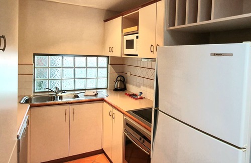 Scarborough Apartment | Sea Breeze Luxury Holiday Apartment Accommodation
