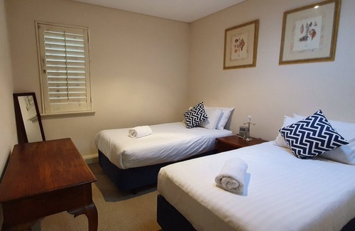 Scarborough Apartment | Sea Breeze Luxury Holiday Apartment Accommodation