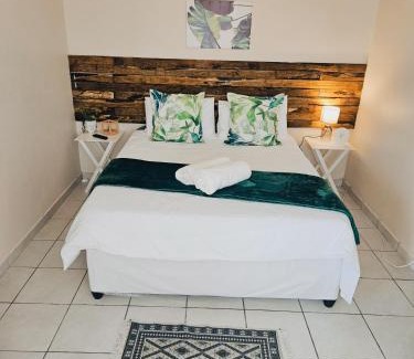 Gonubie Apartment | Sea Breeze Manor - Green Unit