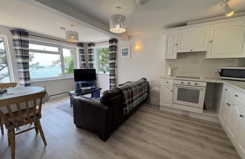Seaton House | Sea Breeze - Mount Brioni