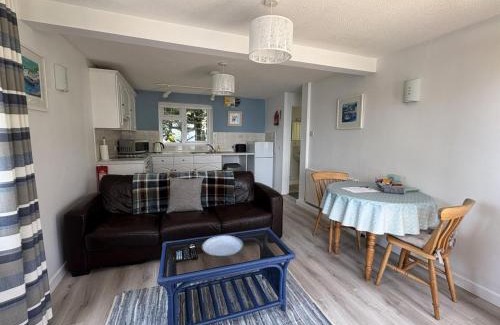 Seaton House | Sea Breeze - Mount Brioni