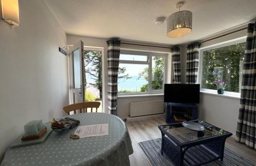 Seaton House | Sea Breeze - Mount Brioni