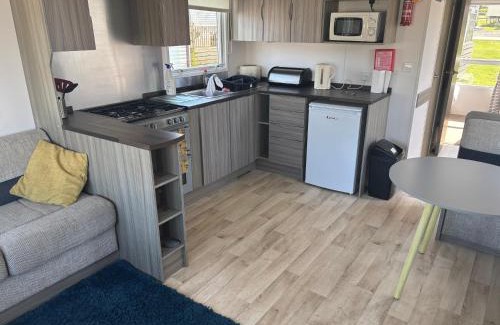 Aberystwyth House | Sea Breeze Retreat 2 Bedroom Pet Friendly Caravan in Clarach Bay