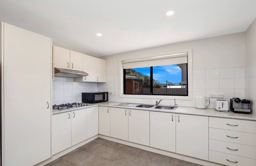 Umina Beach House | Sea Breeze Retreat - Beach front