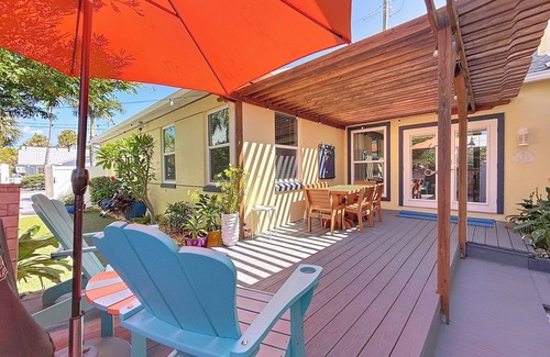 Pass-a-Grille House | Sea Breezes and Sunsets: Your Fully Renovated Pass-A-Grille Beach Getaway