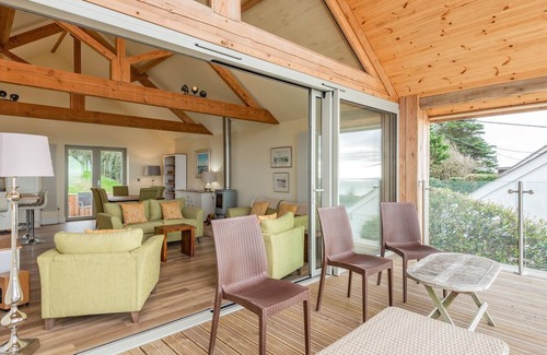 West Bexington Cottage | Sea Campion is a beautiful and newly renovated home perfect for your holiday, with stunning views of