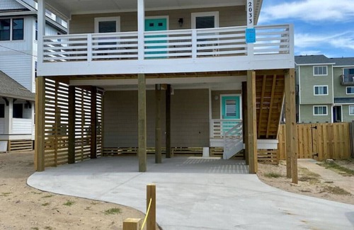 Kill Devil Hills Cottage | Sea Captain's Cottage 4; Oceanfront Cottage Court