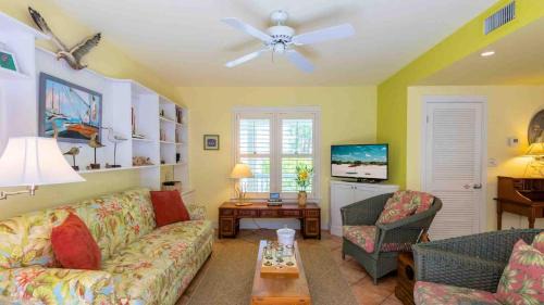 Bahama Village House | Sea Captains Haven by Last Key Realty