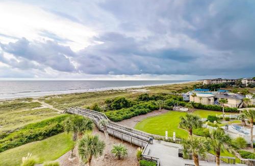Folly Field Apartment | Sea Cloisters 409
