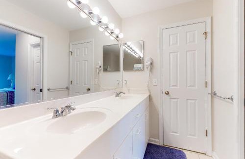 Bethany Beach Apartment | Sea Colony - 55054 Pine Lake Dr