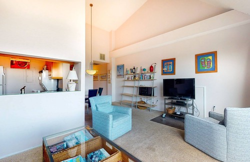 Bethany Beach Condo | Sea Colony 9th-floor ocean-view condo with elevator & balcony