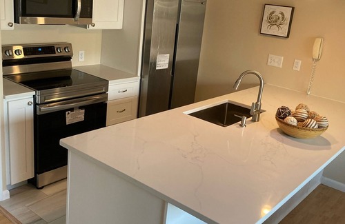 Bethany Beach Condo | Sea Colony Beach & Racquet Sports Resort-REMODELED Kitchen & Baths