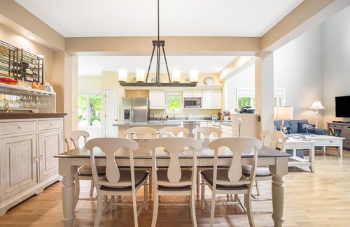Bethany Beach House | Sea Colony Tennis townhouse with screened porch basketball, pool, & gym