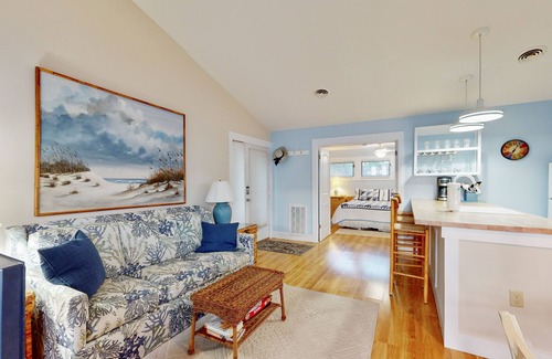 Bethany Beach Condo | Sea Colony Tennis 1st floor condo w/pool, free WiFi, and gym