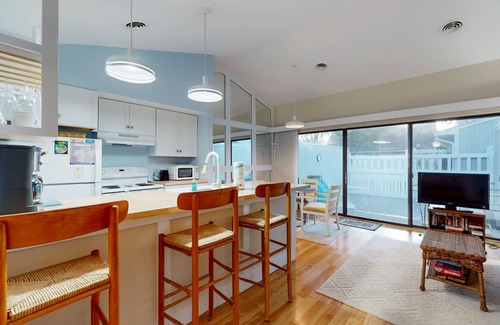 Bethany Beach Condo | Sea Colony Tennis 1st floor condo w/pool, free WiFi, and gym