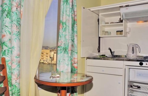 Ermoupoli Hotel | Sea Colours