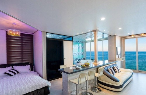 Yeongdeok Apartment | Sea Cruise Pension