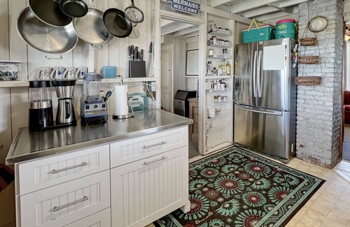Wells Beach Cottage | Sea Esta - 4 Bedroom cottage with best spot in Wells Beach