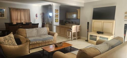 Paternoster Villa | Sea-Esta by Paternoster Holiday Accommodation