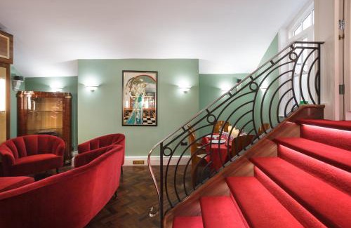 Kemptown Apartment | Sea-facing Art Deco Apartment