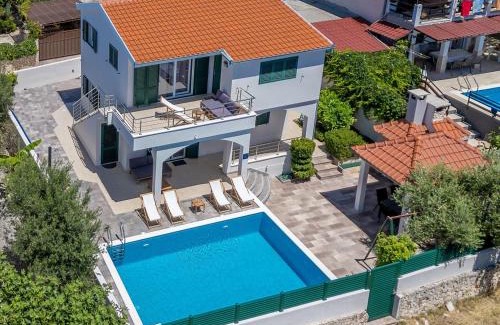 Sevid Villa | Sea Flower Beachfront Villa