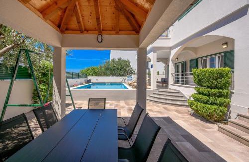 Sevid Villa | Sea Flower Beachfront Villa